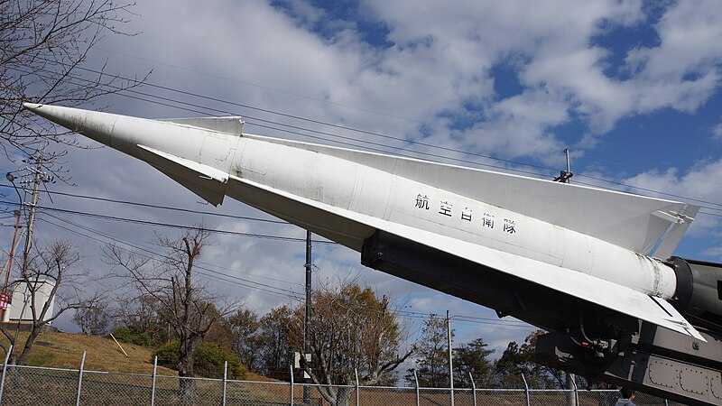 File:JASDF Nike-J missile body left front view at Aibano Sub Base November 28, 2015.jpg