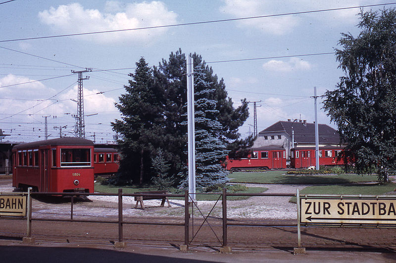 File:JHM-1970-1077 - Vienne (Wien), Stadtbahn.jpg