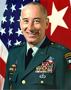 Джеймс Х. Джонсон кіші, LTG, АҚШ армиясы (1992) .jpg