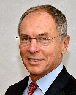 Jan Švejnar Czech president candidate (2008) and economist