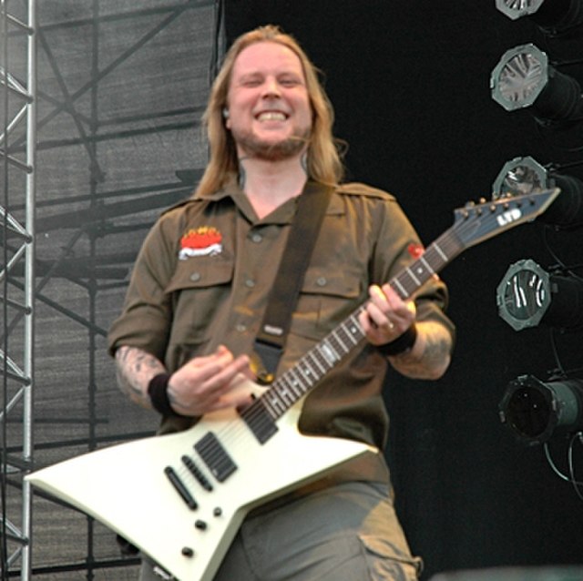 Jesper Strömblad left the band in 1997.