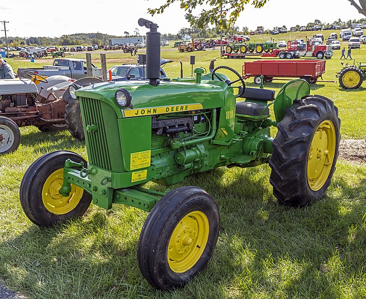 File:John Deere 1010 tractor MD1.jpg