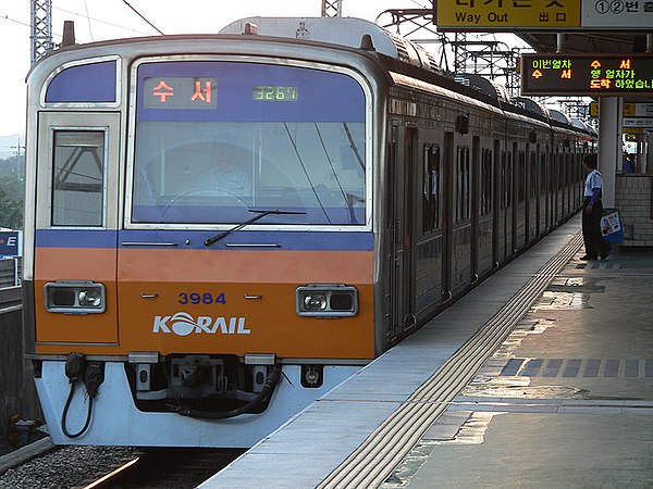 Seoul Metro 3000 series EMU in April 2009 (up) Korail Class 3000 EMU in September 2008 (down)