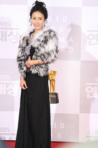 <span class="mw-page-title-main">Kim Hee-jung (actress, born 1970)</span> South Korean actress (born 1970)