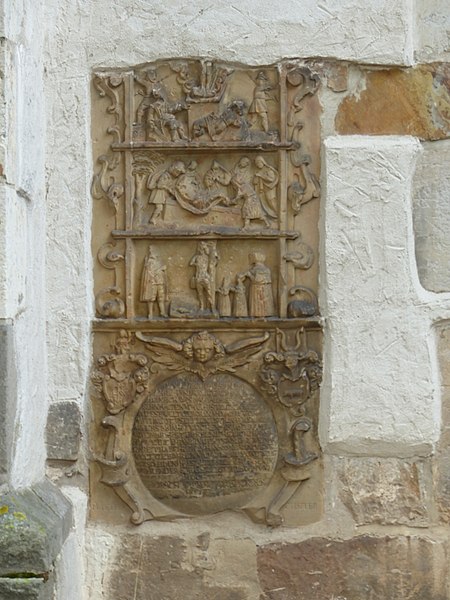 File:L1040836 Marienkirche Isernhagen fragm Epitaph.JPG