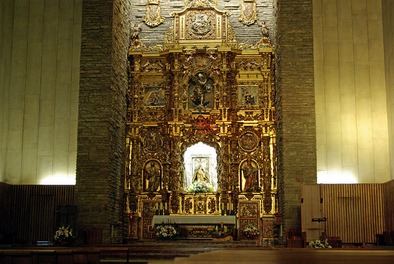 File:La Virgen del Camino 09 Santuario by-dpc.jpg