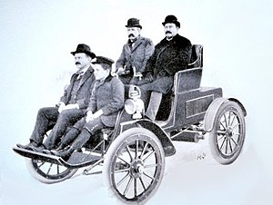 Lambert and brothers in 1902 'Union' automobile Lambert&brothers 1902.jpg