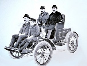 Ламберт с братьями на автомобиле Union в 1902 году