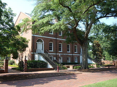 Tập_tin:Lieber_College,_University_of_South_Carolina.jpg