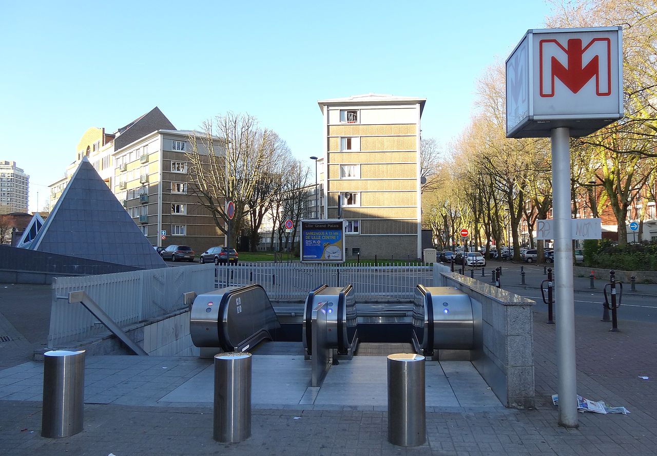 L'entrée de la station.