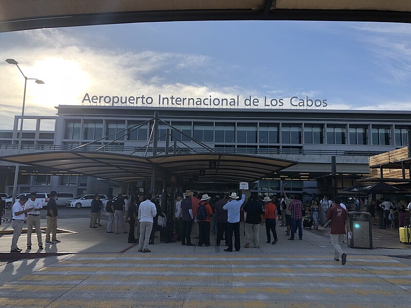 File:Los Cabos International Airport 1 2019-12-11.jpg