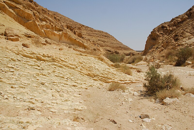 File:Makhtesh Gadol 1977.JPG