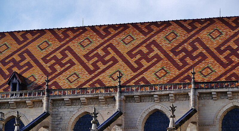 File:Mantes-la-Jolie Collégiale Notre-Dame Dach 2.jpg