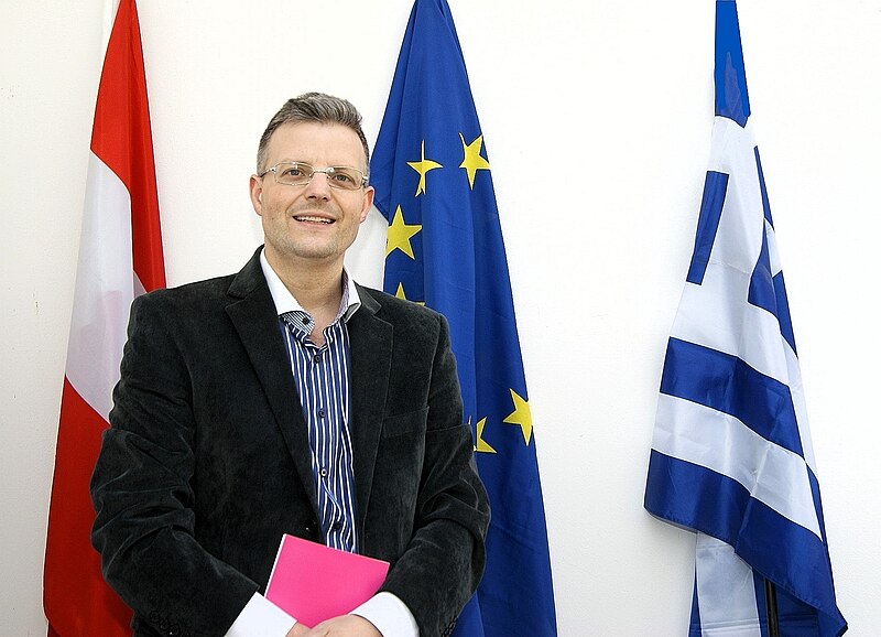 File:Matthias Laurenz Gräff (NEOS Representative für Griechenland, März 2024) 01.jpg