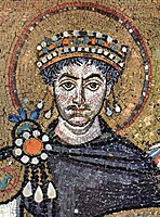 Justiniano I.a bizantziar enperadorea Tiroko gorrindolaz jantzia eta perla ugari soinean daramala.