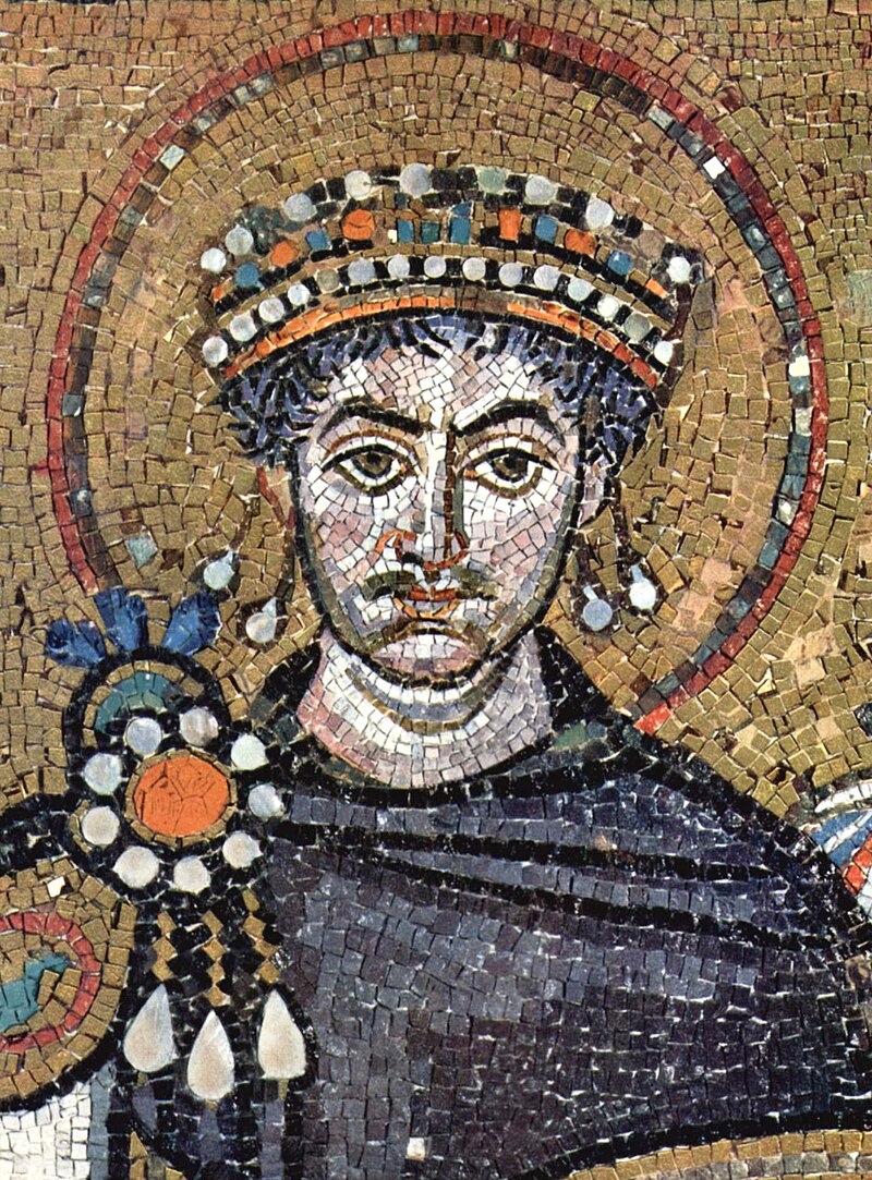 Flavius Petrus Sabbatius Iustinianus oder Justinian I. 800px-Meister_von_San_Vitale_in_Ravenna