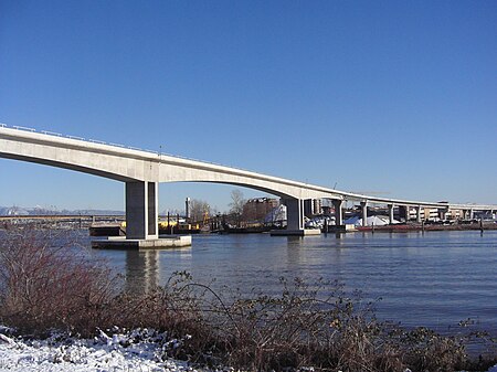 Middle arm bridge