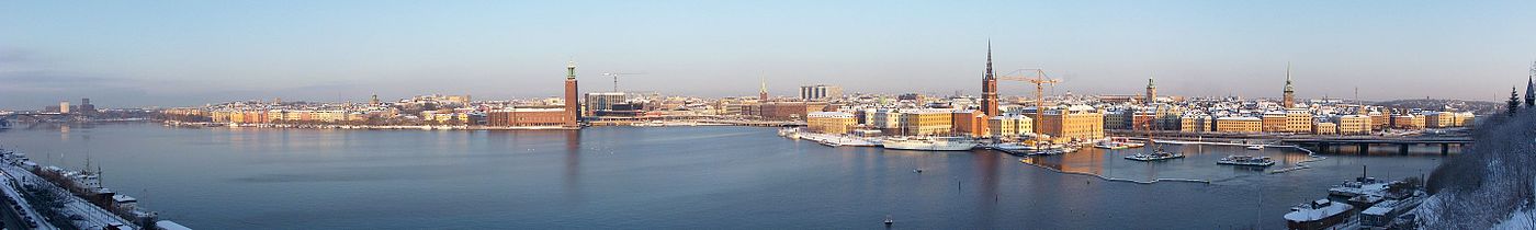 Exempel för ett av Hugin sammansatt panorama bestående av nio digitala delbilder. Vy från Monteliusvägen över Riddarfjärden i Stockholm, december 2009.