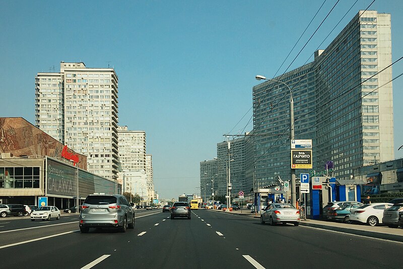 File:Moscow, New Arbat Street (21248094425).jpg