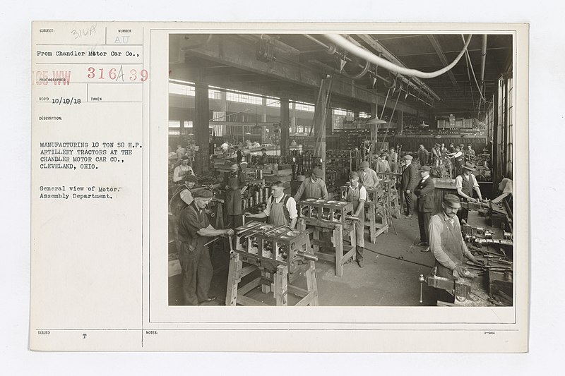 File:Motor Vehicles - Tractors - Manufacture - Manufacturing 10 ton 50 HP Artillery Tractors at the Chandler Motor Car Co., Cleveland, Ohio. General view of Motor Assembly Department - DPLA - ba4c529b1ef141bfc35dffe49282c56f.jpg