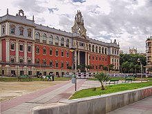 Facultad de Letras del Campus de la Merced de la Universidad de Murcia, desde la plaza Universidad