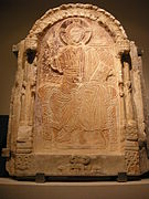 Relieve de la segunda mitad del siglo XIV con la representación de Cristo entronizado.