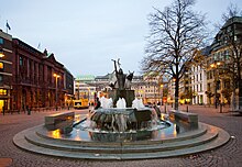 220px-Neptunbrunnen_Bremen_MPP_8883.jpg