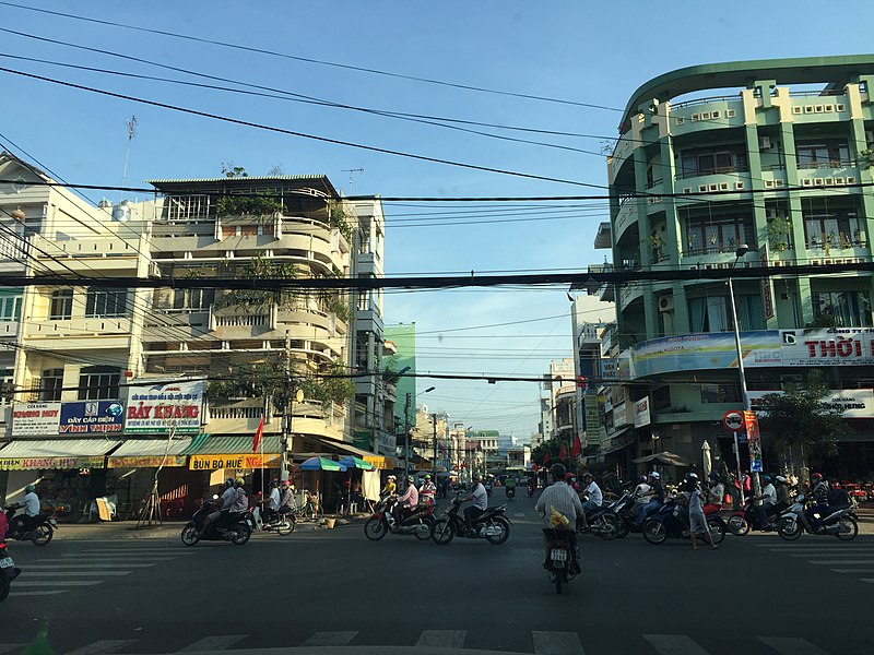 File:Nguyen trai va Luong Van Cu, phuong Mỹ Long, tp. Long Xuyên, An Giang, Việt Nam - panoramio.jpg