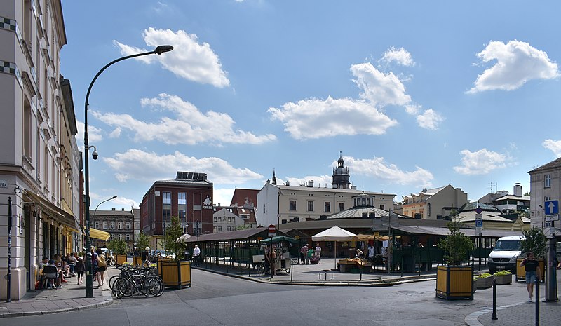 File:Nowy (New) square, Kazimierz, Krakow, Poland.jpg