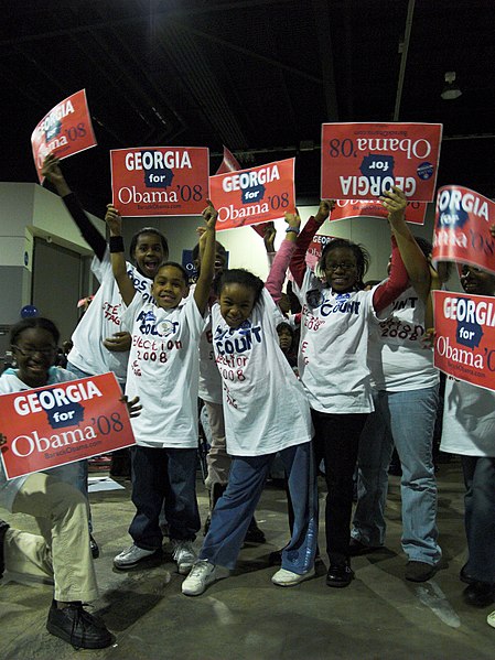 File:Obama Peanut Gallery (2233406519).jpg