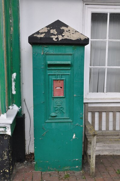 File:Old Post Box - The Street - Sissinghurst - geograph.org.uk - 4400852.jpg