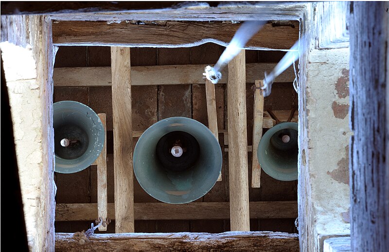 File:Oratorio di San Martino di Tours- campane.jpg