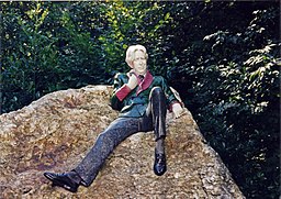 Oscar Wilde statue, Merrion Square 1998