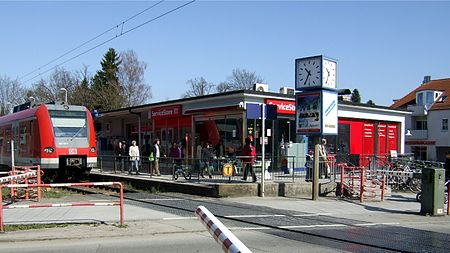 Ottobrunn Bahnhof 2 16x9