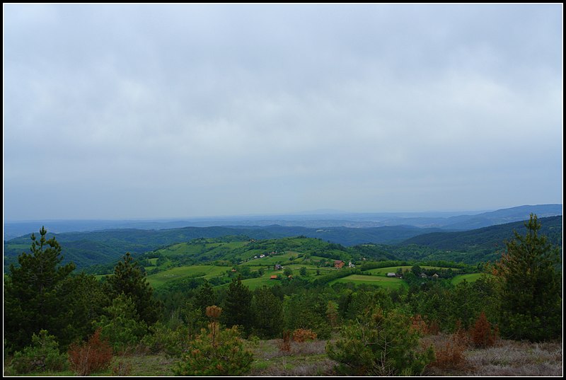 File:Ozren - panoramio (2).jpg