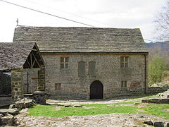 Kapel dan sisa-sisa Padley Hall