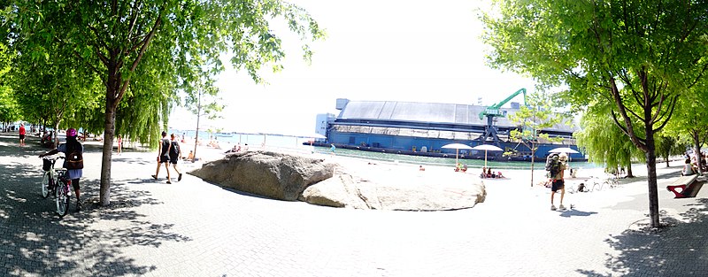 File:Panorama at Sugar Beach, 2016 08 07 (6).JPG - panoramio.jpg