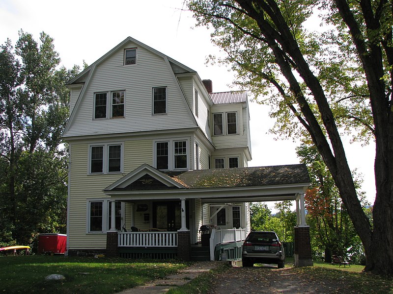 File:Partridge Cottage, Saranac Lake, NY.jpg