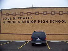 Paul H. Pewitt Lisesi - front.jpg