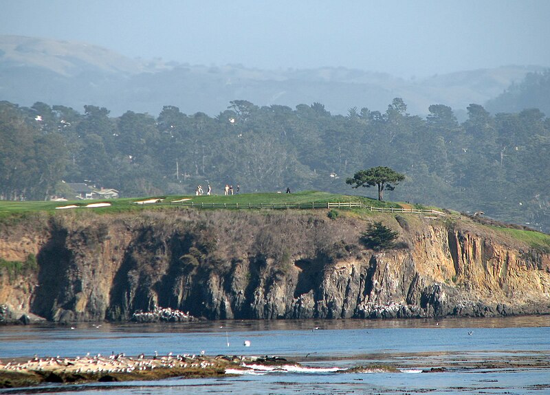 File:Pebble Beach 6th hole.jpg