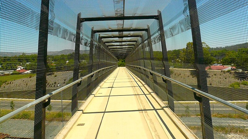 File:Pedestrian Bridge over the Hume Highway.jpg