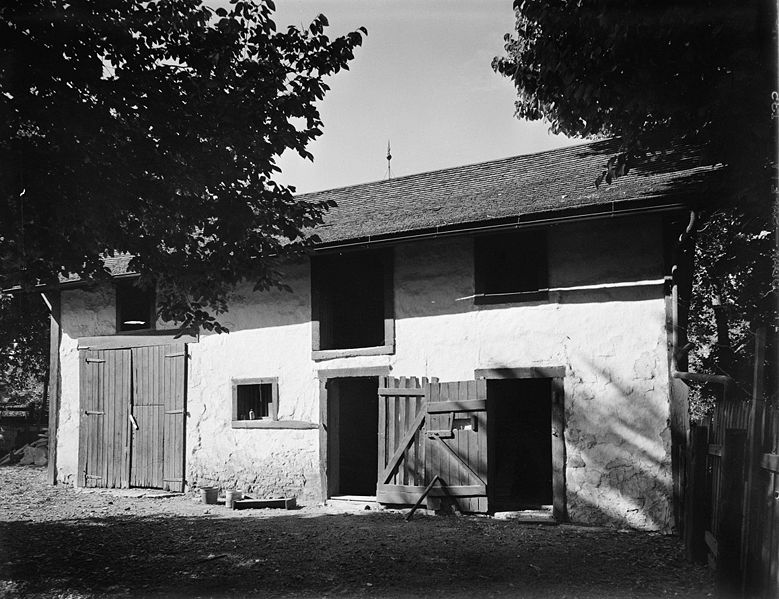 File:Photograph of the Jean Baptiste Valle Barn in Ste Genevieve MO.jpg