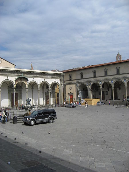 File:Piazza SS Annunziata Firenze Apr 2008 (23).JPG