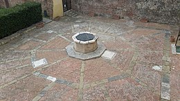 Puits Piazza d'armi Fortezza Grosseto.jpg