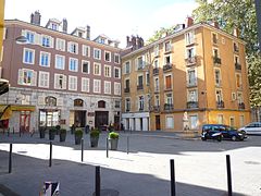 Place de Gordes en septembre 2010, depuis la place d'Agier.