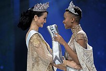 Tunzi crowning Ayu Maulida as Puteri Indonesia 2020. Raden Roro Ayu Maulida Putri With Zozibini Tunzi.jpg