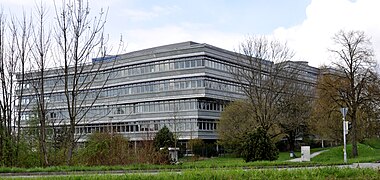 Verwaltungsgebäude am Hauptsitz in der Robert-Bosch-Straße in Ravensburg, Ansicht von der Jahnstraße