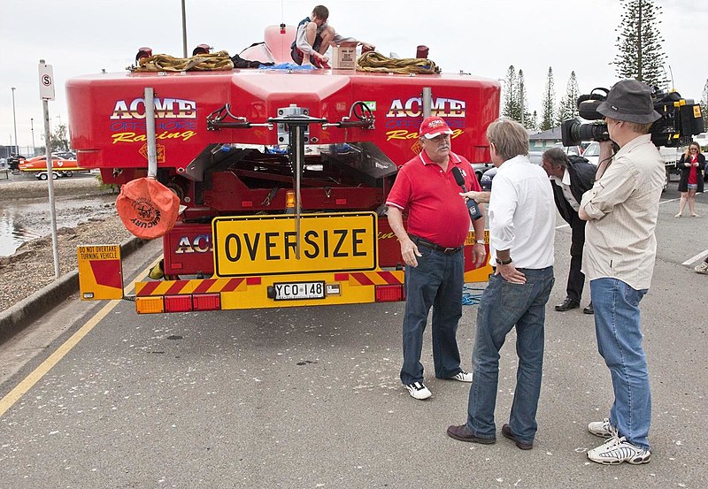 File:Redcliffe Power Boat Racing Sunday-23 (5011641317).jpg