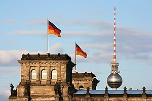 Reichstag Fernsehturm.jpg