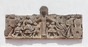 Relevo da fachada da igrexa de Castiñeiriño. Santiago de Compostela.jpg